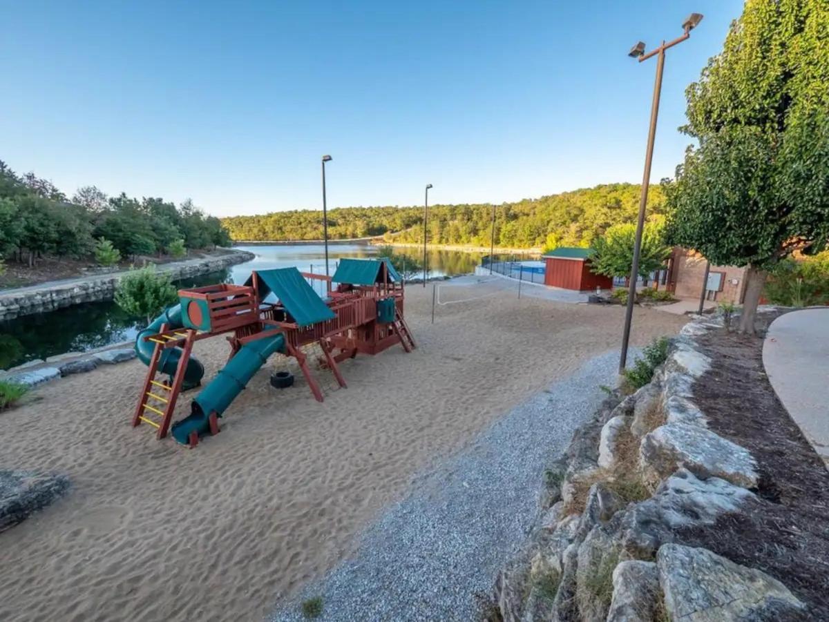 Golf On Site - Walk-In Shower - Jetted Tub - Free Attraction Tickets Included Branson Dış mekan fotoğraf